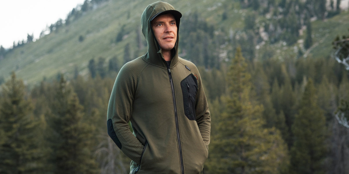 Hoodies & Midlayers
